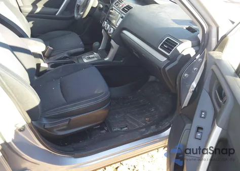 2016 Subaru Forester 2.5I Premium z USA, uszkodzony, nr VIN JF2SJADC6GH403042